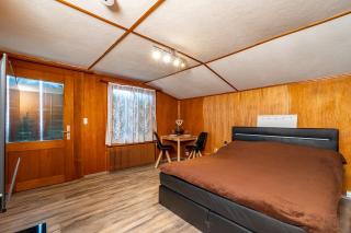 Chalet In The Countryside Kitchen Parking Lot - Spiez - 7