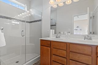 Convenience at a Great Value 4-BR DC Homestay - Washington - 8