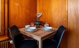 Chalet In The Countryside Kitchen Parking Lot - Spiez - 6