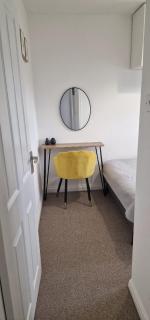 TLM Stays 3-Bed Entire Home - Dagenham - 8
