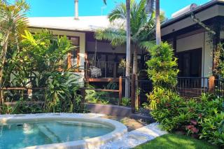 Tropical 2 bedroom home with private pool - South Golden Beach - 2