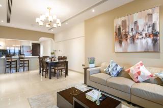 Cozy 2BR in Elite Downtown Residence with Canal view - Dubai - 8