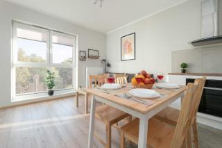 Apartament z Parkingiem w Łodzi przy Parku Rejtana by Noclegi Renters - 2