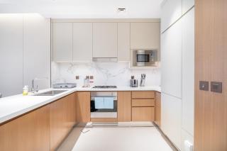 Chic apartment for 4 with Burj Khalifa views - Dubai - 7