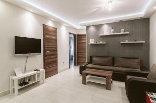 Neat & Comfy Near The Danube - 7