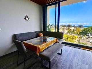 Cozy Seaview Penthouse - 3