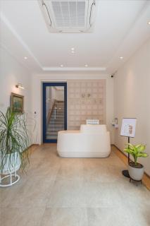 Upstairs at Ton Ton - 8