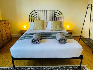Prime Spot for 3 Guests Pet & Cycle Friendly - Pass the Keys - New Mills - 8