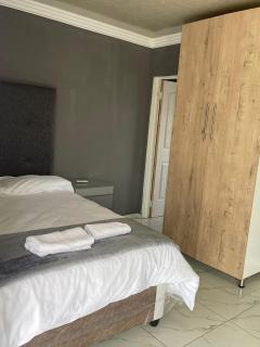 Mukutsuri Luxury Apartments - Giyani - 5