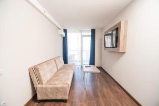 Cozy 1BR Batumi Apt with balcony - By Wehost - Batoemi - 5