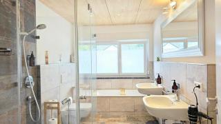 Weil am Rhein I Design I Klimaanlage I Balkon I Boxspring I Nespresso - 7