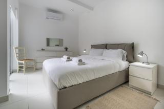 Sliema Seaside Apartment Retreat - Sliema - 5