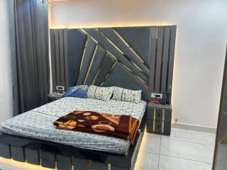 Varun VIP Home Stay - Tungūna - 0