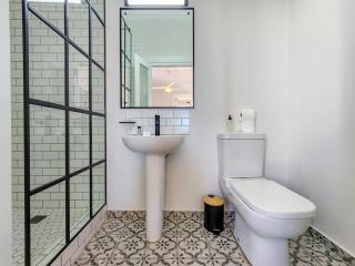Exquisite and Homely Apartment, Private Balcony - Kaapstad - 5