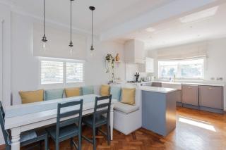 Newly Refurbished 4 Bedroom House in East London - Londra - 0