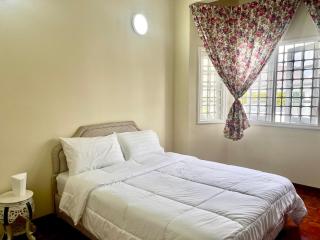 Cozy Cottage-Style Apartment Entire Unit - 5