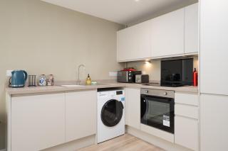 Liverpool City Apartment with Parking & EV - Liverpool - 6