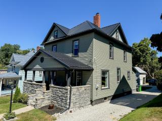 4BR-Beautiful Historic Home - Millersburg - 9