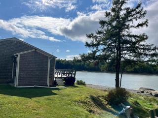 Noonie's Nest Waterfront Cottage on Mount Desert Isle - 7