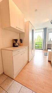 Business & Tourist Apartment with Balcony - Osnabrück - 6