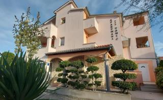 Apartments Tomic - Biograd na Moru - 0