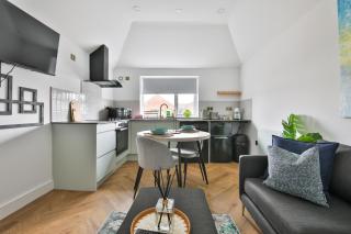 Modern & Elegant 1 Bed Flat - Cardiff - 4