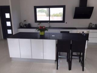 Villa contemporaine avec piscine - 1