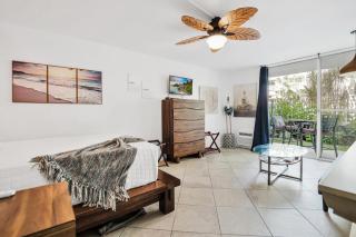 DOWNTOWN HAWAIIAN PARADISE CONDO with Hot Tub, Pool & Beach - Kona Islander Inn - Kailua-Kona - 1