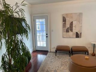 C&J Signature Stays Downtown Apartment - Morristown - 6