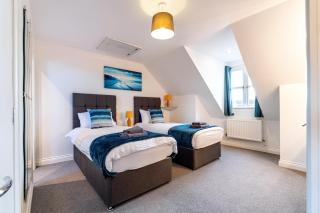 Spacious, 3 Bedroom, 3 Bath, Sleeps 7 - Peterborough - 8