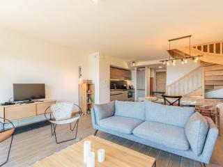 Duplex 4 étoiles avec Piscine, SPA, et Accès Pistes - 10 pers, 92 m², 3 ch + Coin Montagne - FR-1-461A-20 - 0
