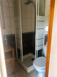 Logement atypique - - 3