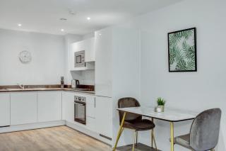 Stylish and Bright 1 Bedroom Flat in Birmingham - Birmingham - 8