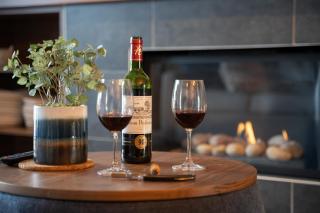 Condo overlooking Lac Superieur & mountain views - 2