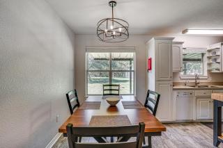 Granbury Cottage, Steps to Lake and Dock! - Granbury - 4