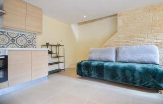 1 Bedroom Cozy Home In Codolet - 9