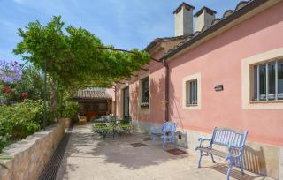 Stunning Home In Noves With Wifi - Noves - 9