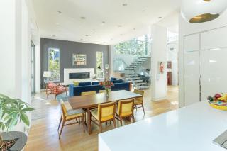 Sleek Contemporary Pet-friendly Home By The Grove - Los Angeles - 8