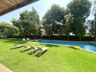 Villa Abu Lita 3 minutos andando playa Renovada Piscina y Jardin XXL Autentico lujo - Sitges - 0