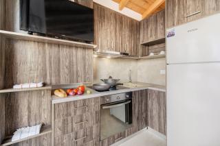 Gkountis Deluxe King Suite 1 - 2