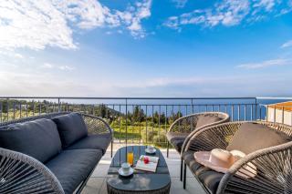 Gkountis Deluxe King Suite 1 - 6