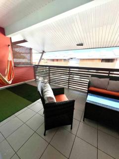 Studio calme avec terrasse dans résidence privée - Bourda - 8