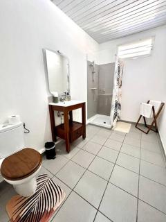 Studio calme avec terrasse dans résidence privée - Bourda - 6