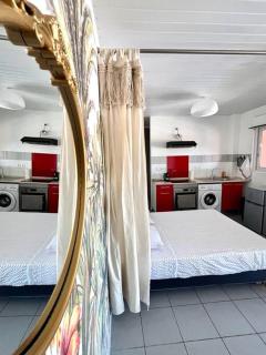Studio calme avec terrasse dans résidence privée - Bourda - 3