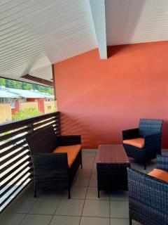 Studio calme avec terrasse dans résidence privée - Bourda - 2
