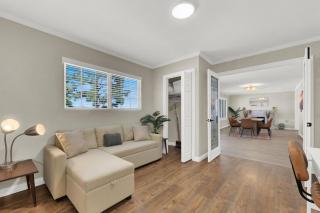 Spacious 4BR plus Den with Pool, Jacuzzi, BBQ, Near Strip - Las Vegas - 4