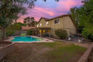 Spacious Lakeside Home with Pool, Hot Tub and Bikes - Tempe - 0