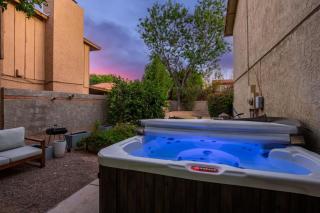 Spacious Lakeside Home with Pool, Hot Tub and Bikes - Tempe - 8
