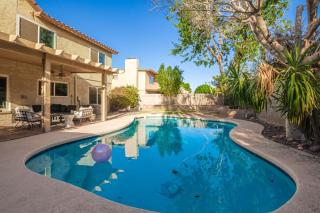 Spacious Lakeside Home with Pool, Hot Tub and Bikes - Tempe - 6