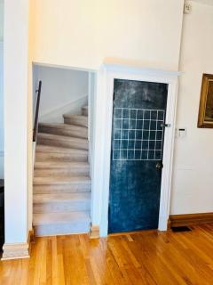 Luxe Downtown Historic Victorian, Premiere Location! - Oak Park - 1